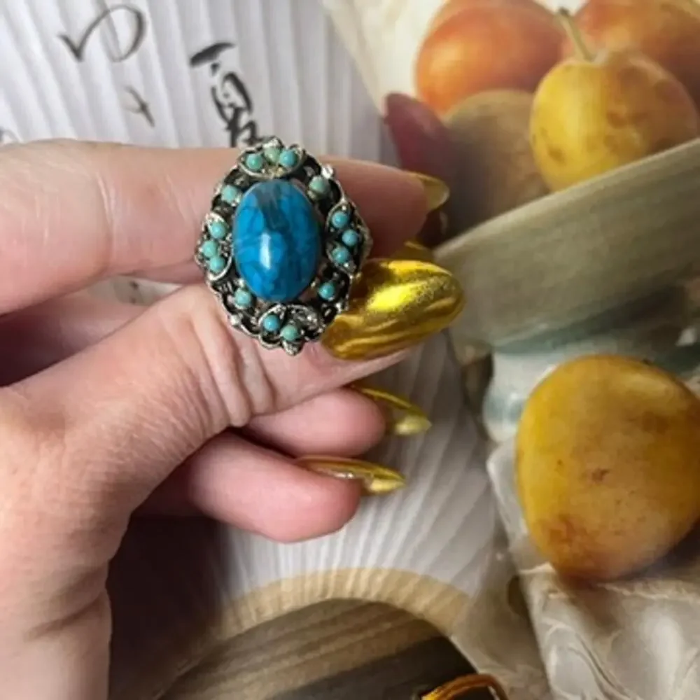 Vintage Silver Tone and Blue Stone Cocktail Ring